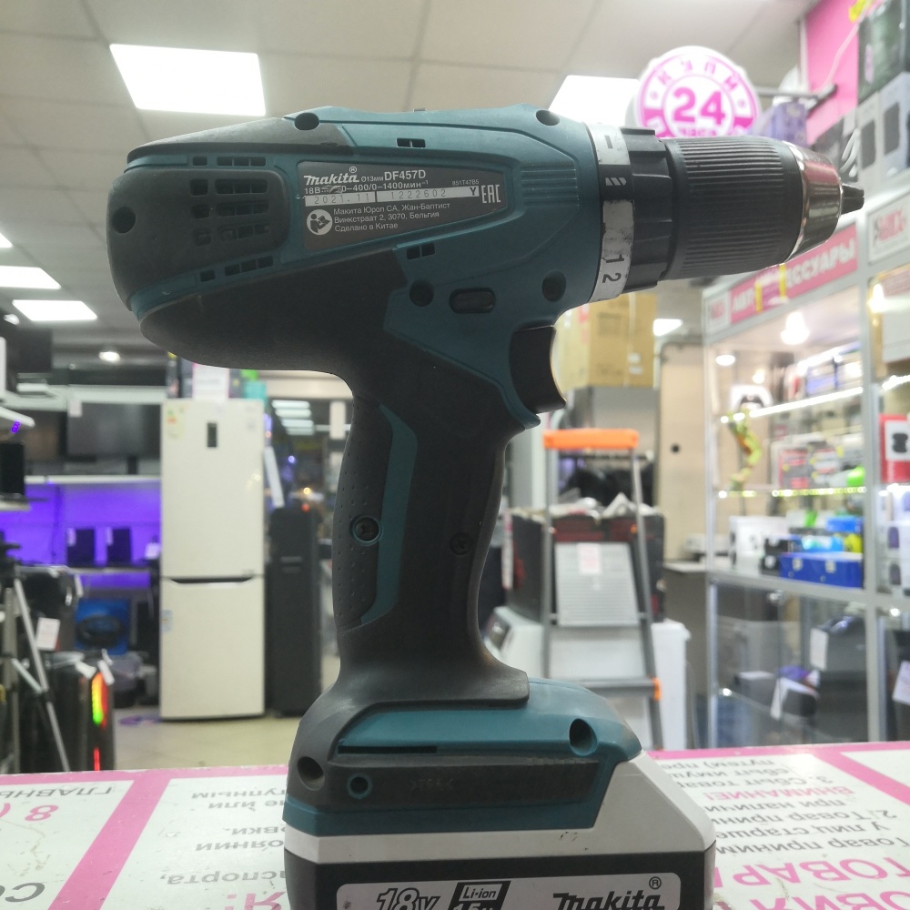 Шуруповерт makita df457d
