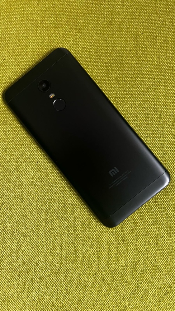 Смартфон Xiaomi Redmi 5+ 3/32