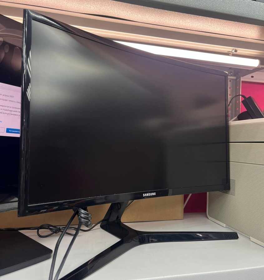 Монитор Samsung LC24RG50FQIX