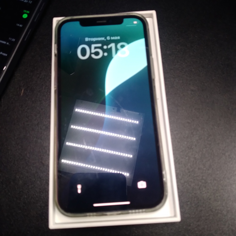 Смартфон iPhone 12 64 Gb