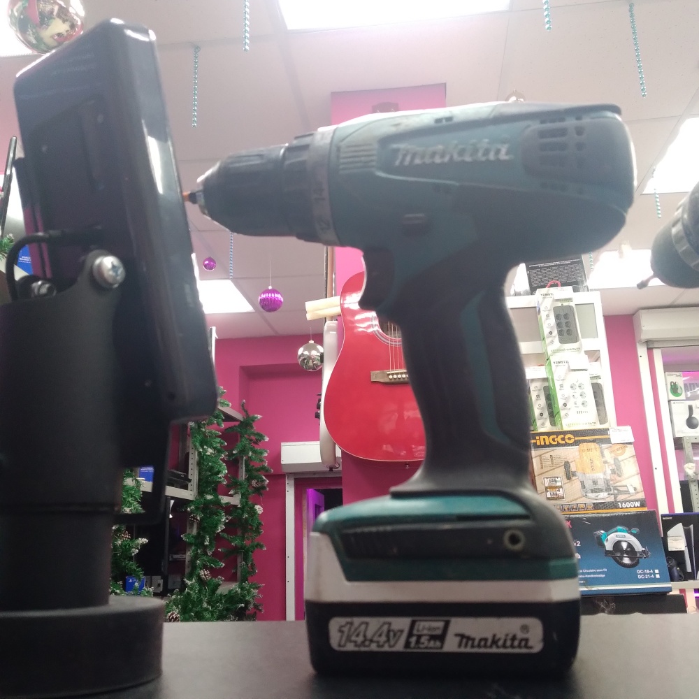 Шуруповерт макита df347