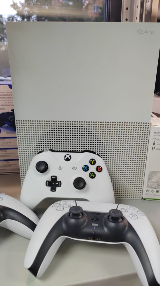 Игровая приставка XBOX ONE S