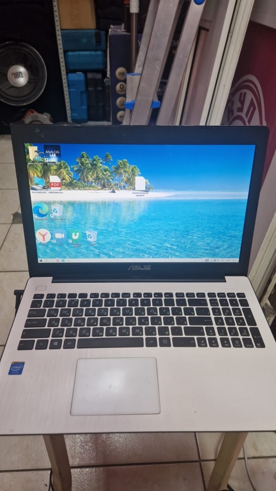 Ноутбук ASUS x553m