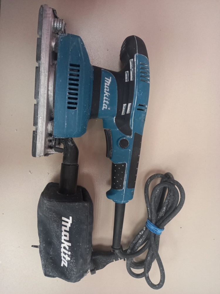 Шлифмашина mAKITA bO3710