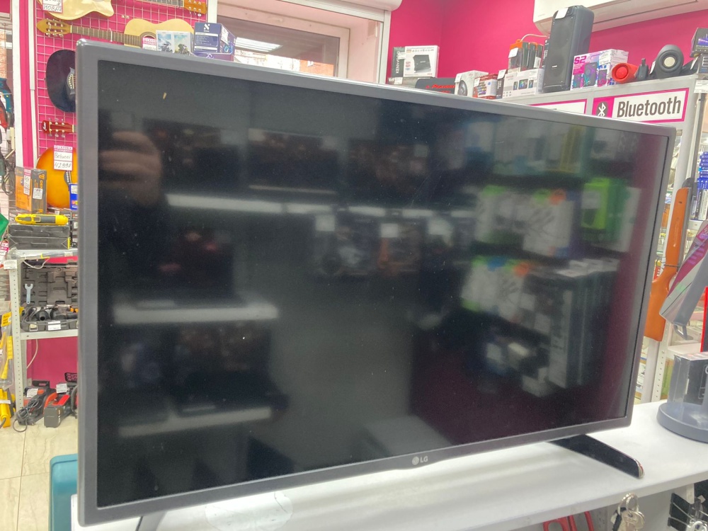 Телевизор LG 32lf562u