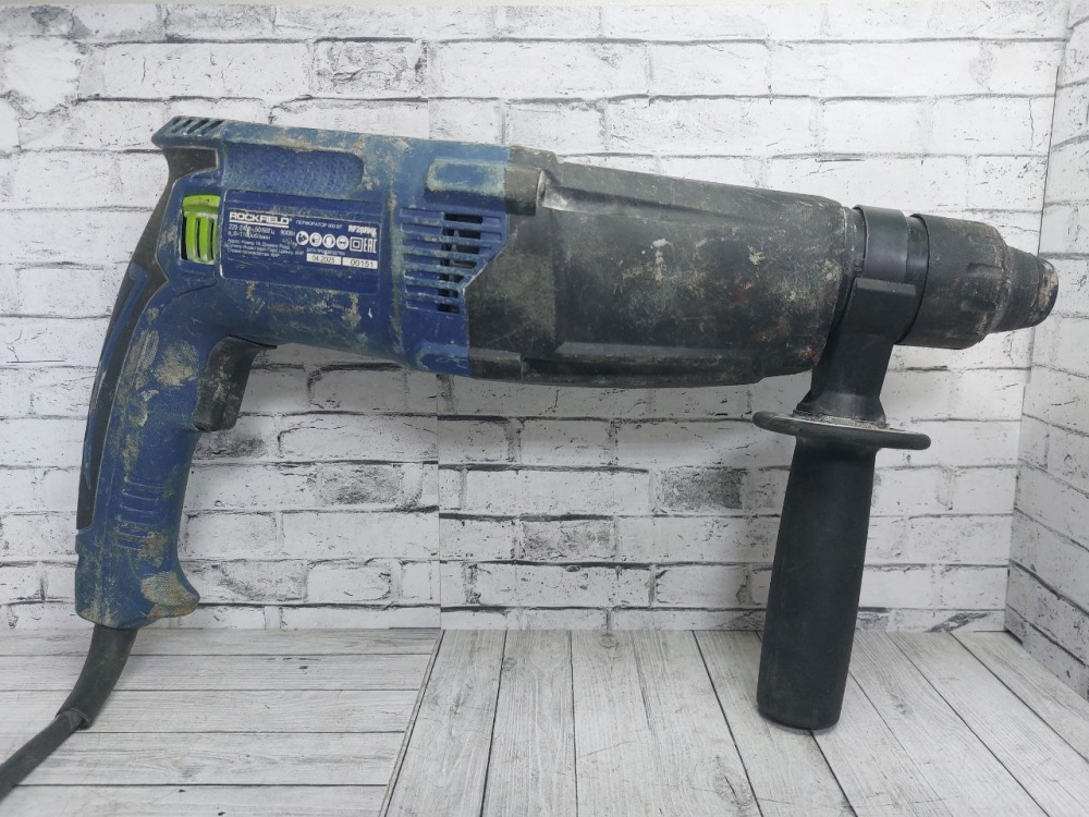 Перфоратор Rockfield 900вт