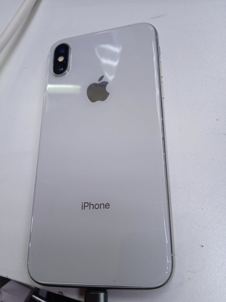 Смартфон iPhone X 256Gb АКБ 100%.