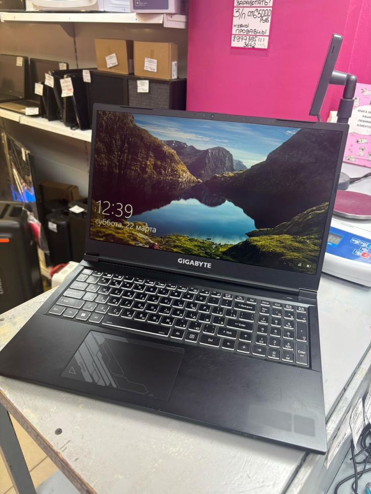 Ноутбук GIGABYTE 5G