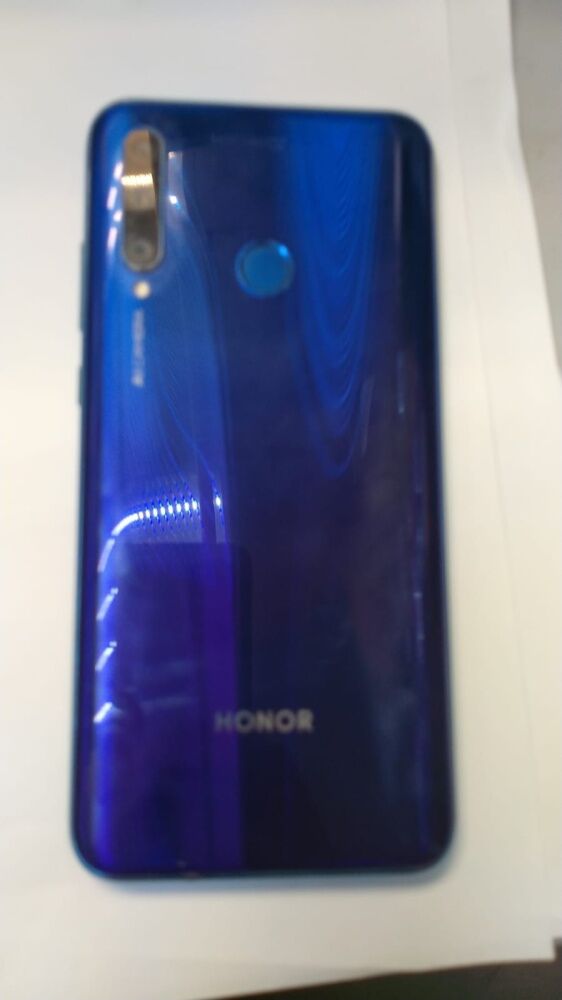 Смартфон Honor 10i