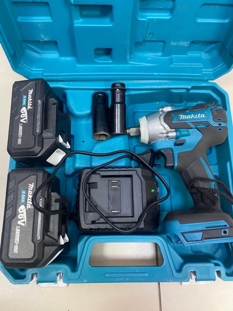 Гайковерт Makita