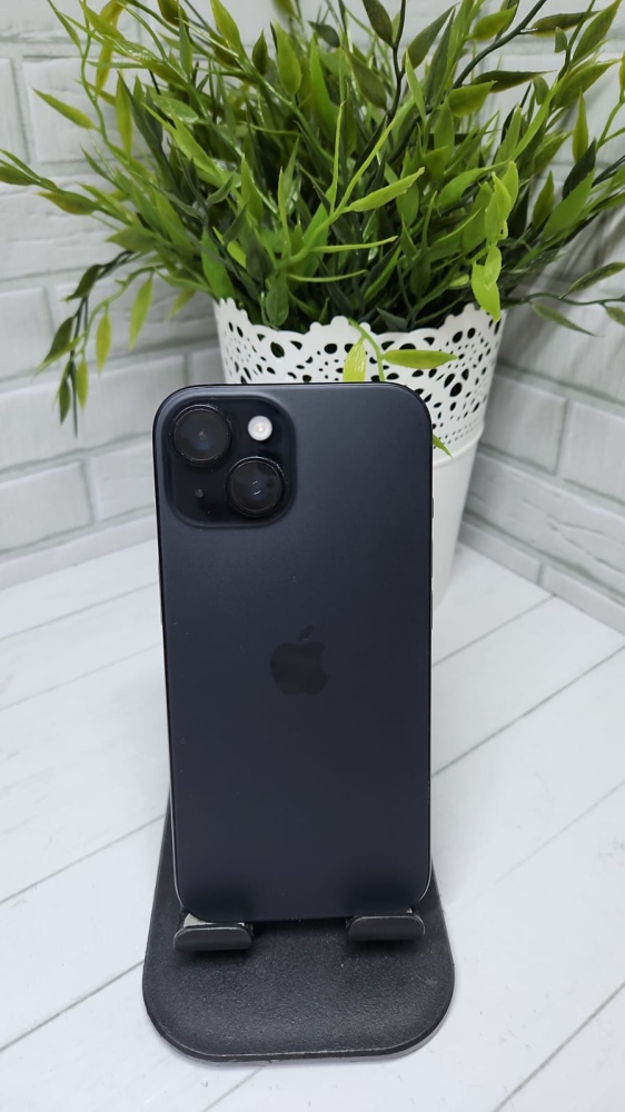 Смартфон iPhone 15 128GB