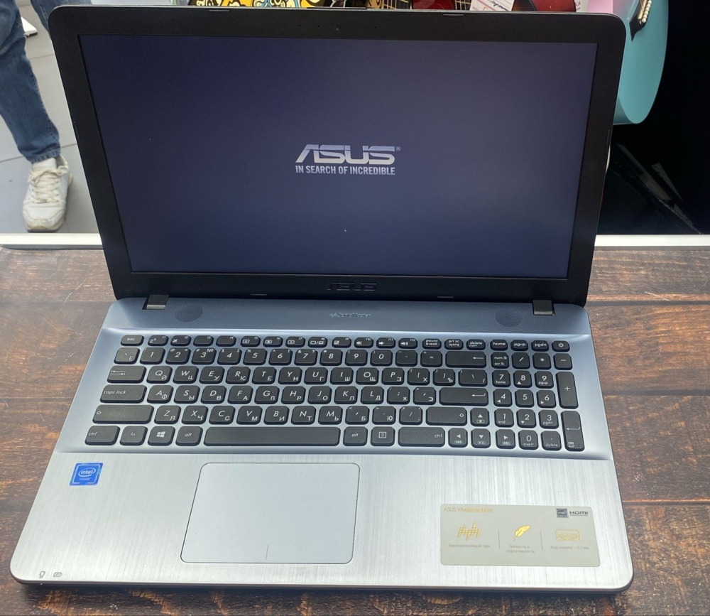 Ноутбук ASUS celeron 1.1x2/4/500