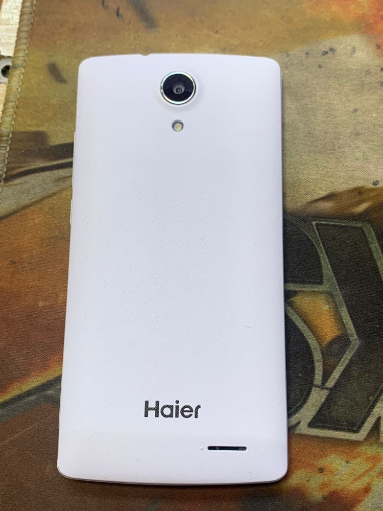 Мобильный телефон Haier