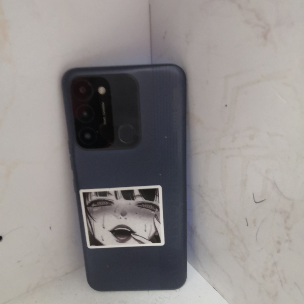 Мобильный телефон Tecno с8 4 64