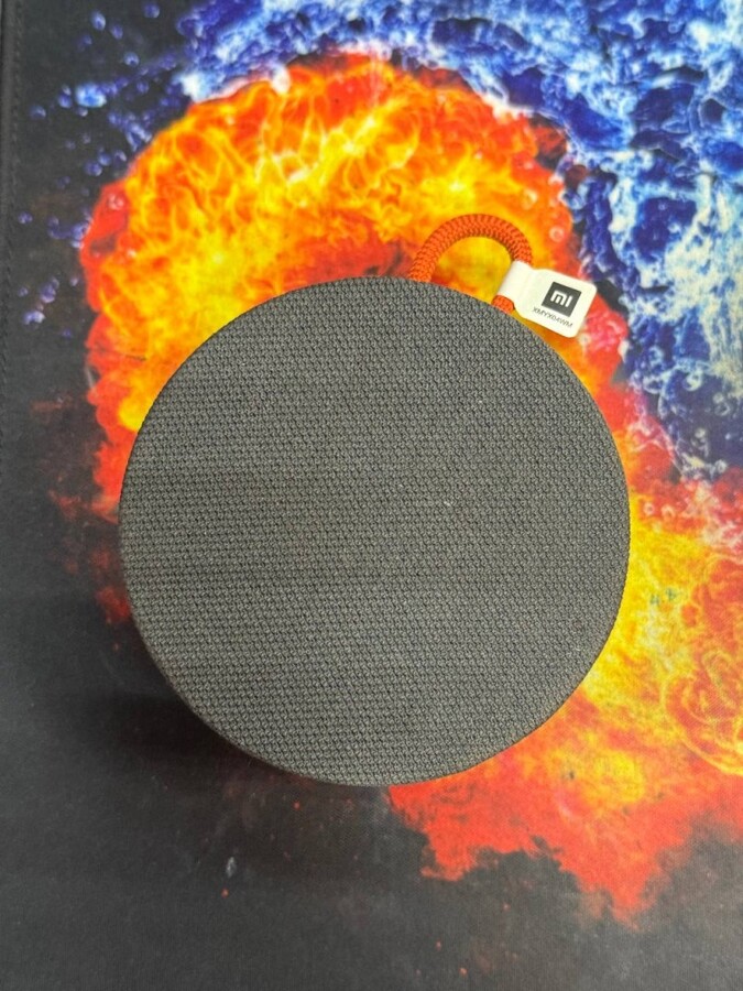 Акустика Xiaomi Mi Portable Bluetooth Speaker