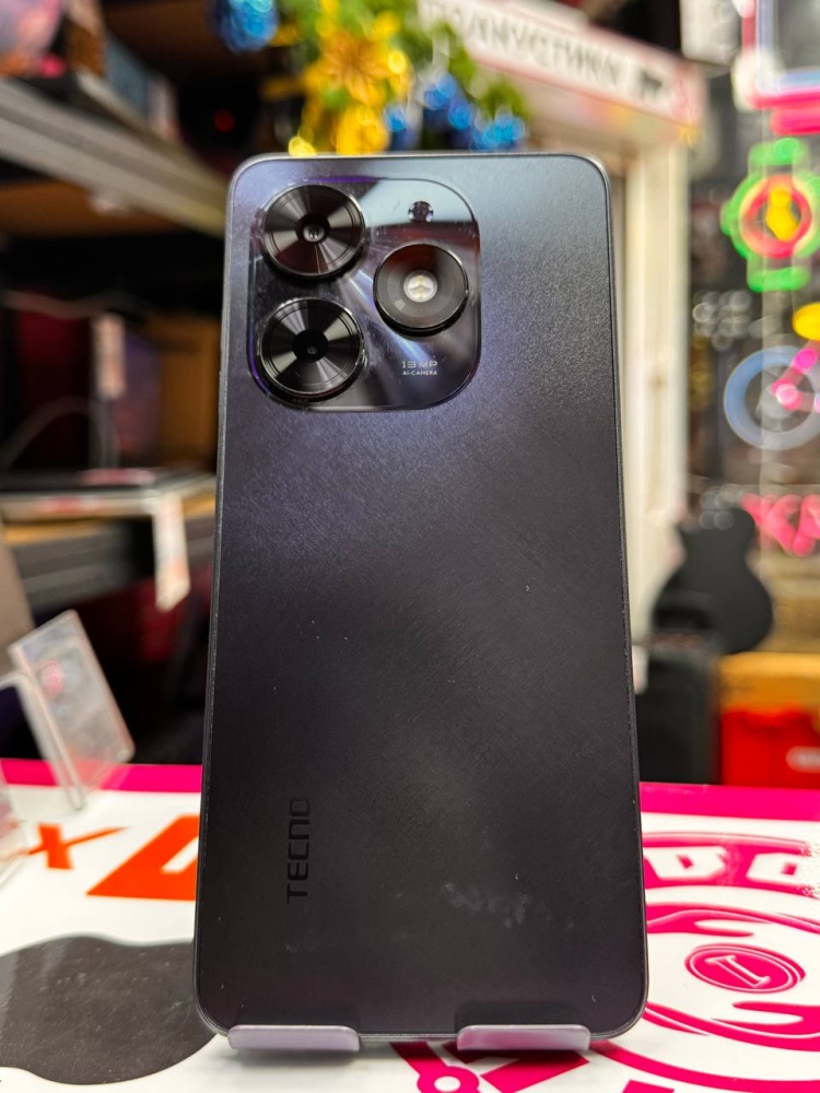 Мобильный телефон Tecno spark go 2024 4\64