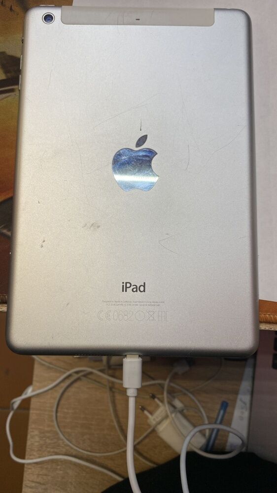 Планшет Apple iPad mini 2 32 гб