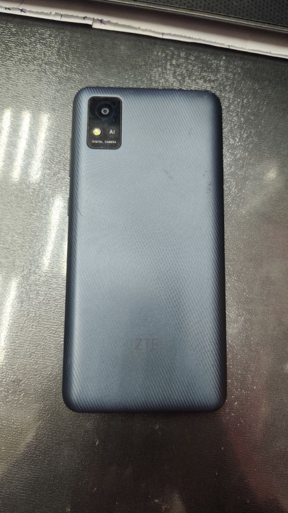 смартфон ZTE 2/32