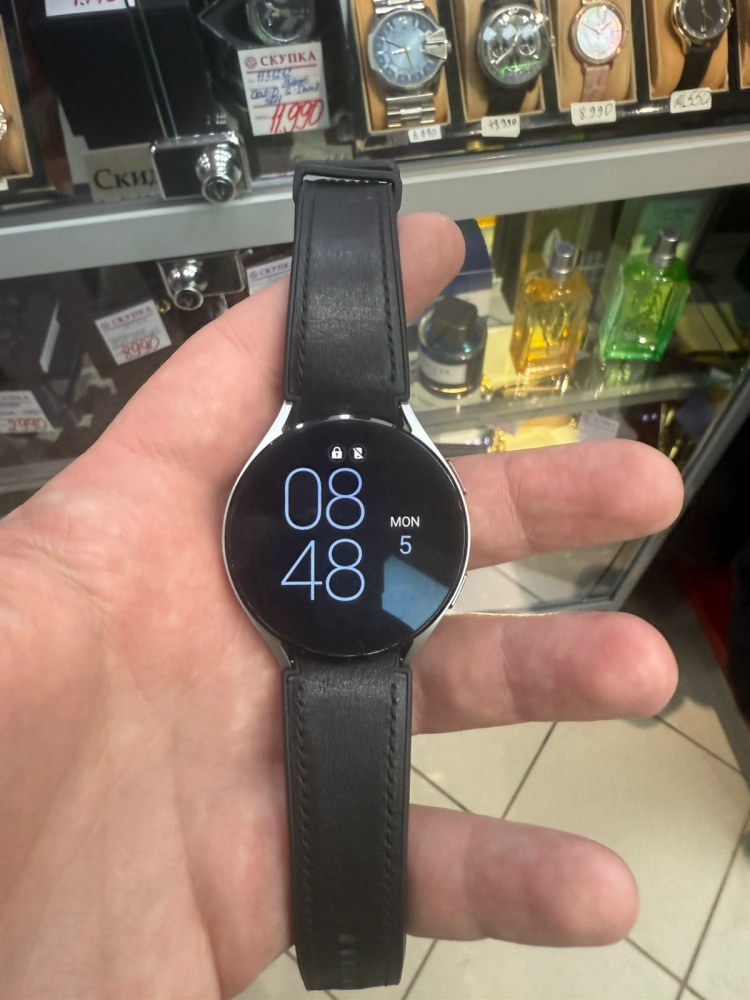 Смарт-часы Samsung Galaxy Watch 4 44mm