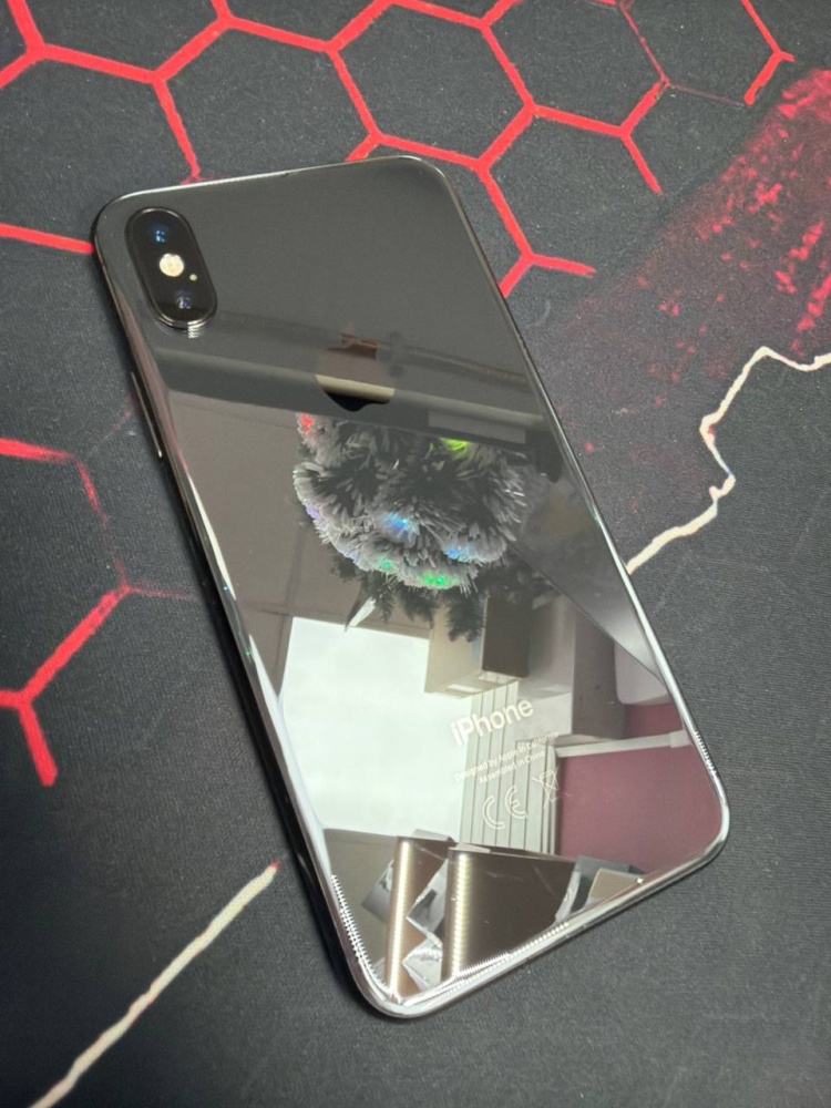 Смартфон iPhone X 64Gb