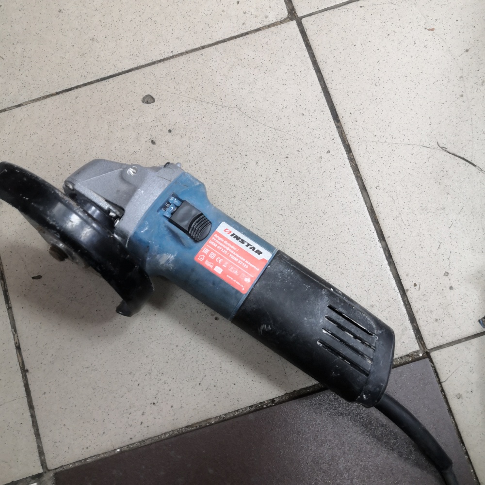 Шуруповерт электро makita FS2300