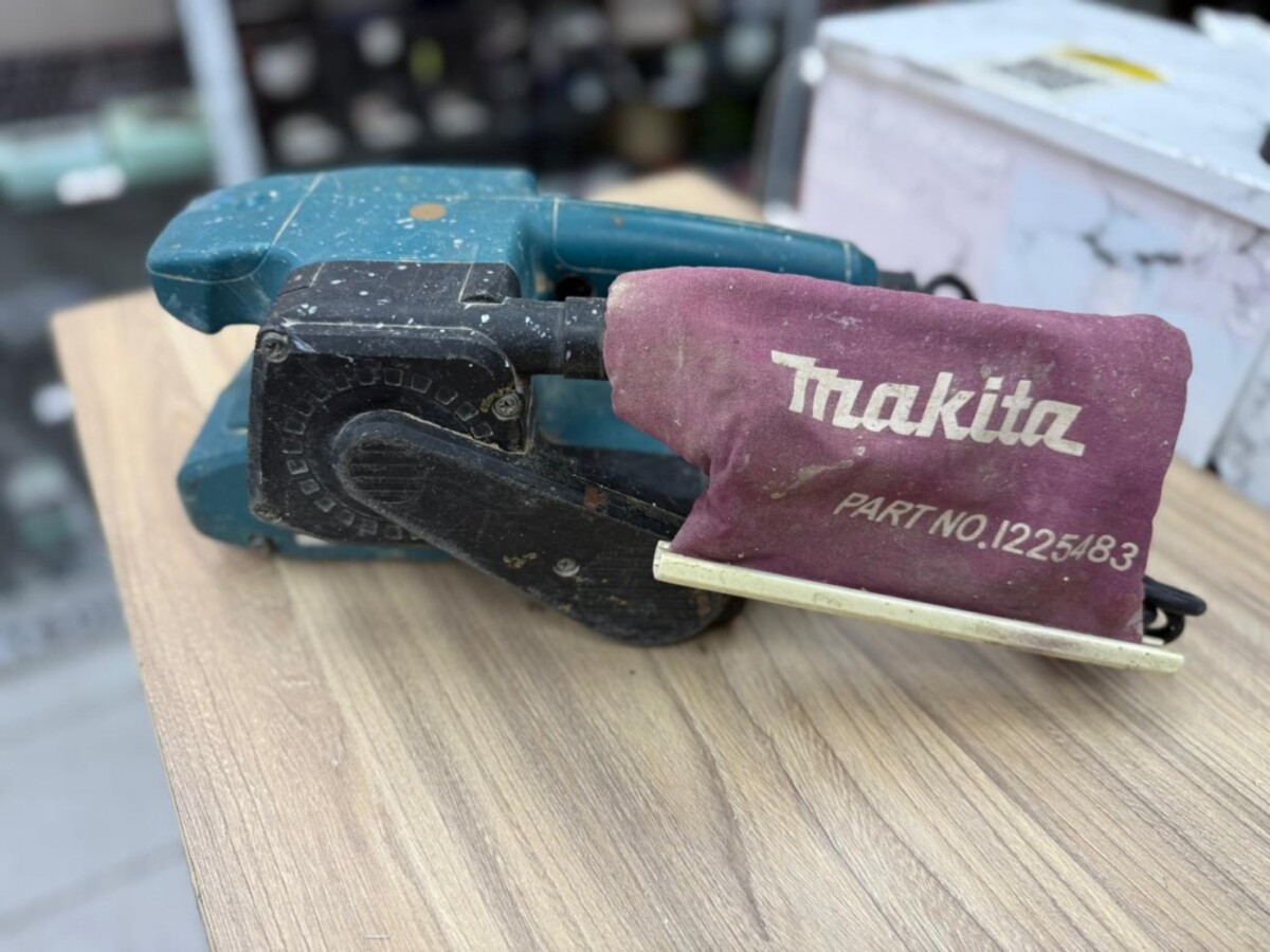 Шлифмашина Makita 9910