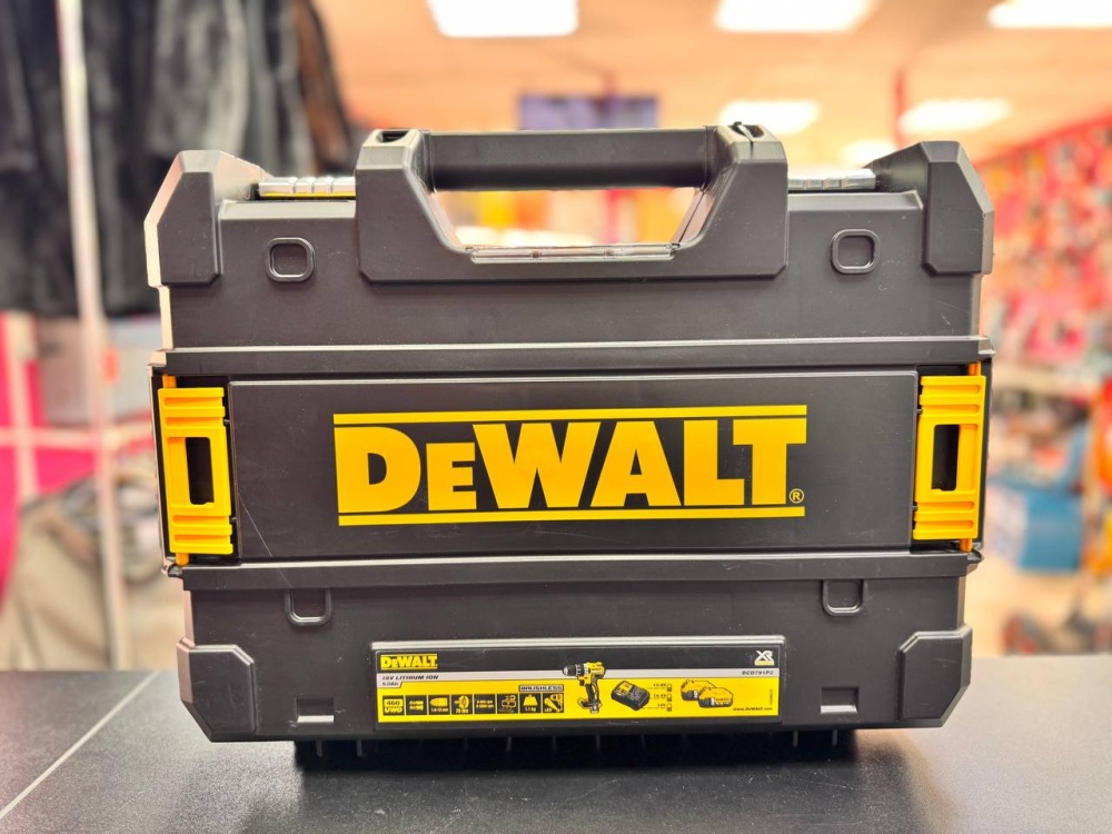 Шуруповерт DEWALT DCD791P2