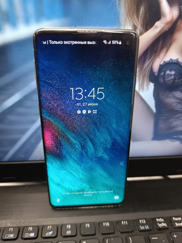 Смартфон Samsung S10 8/128