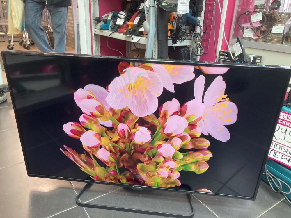 Телевизор Telefunken led40s10t2