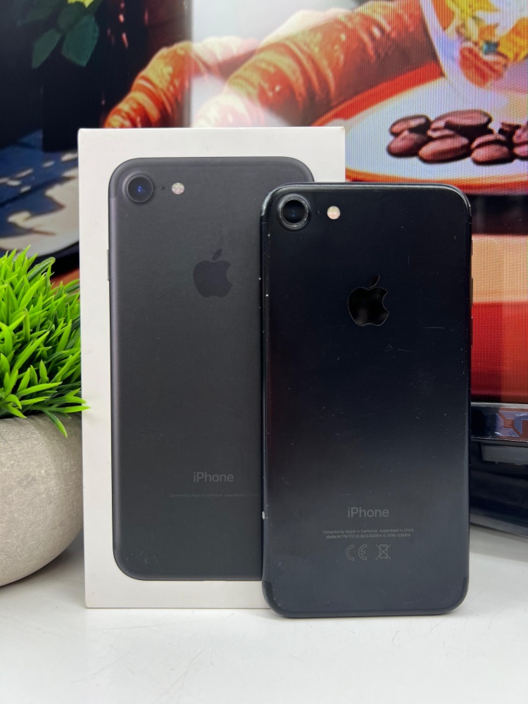 Смартфон iPhone 7 32Gb