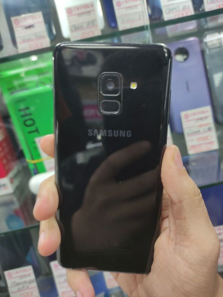 Смартфон Samsung A8 3/32