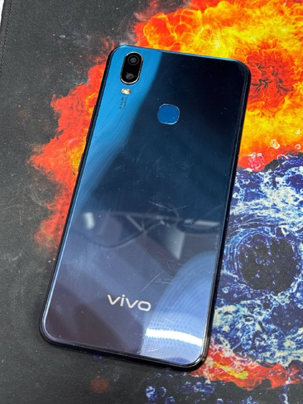 Смартфон Vivo Y11 3/32