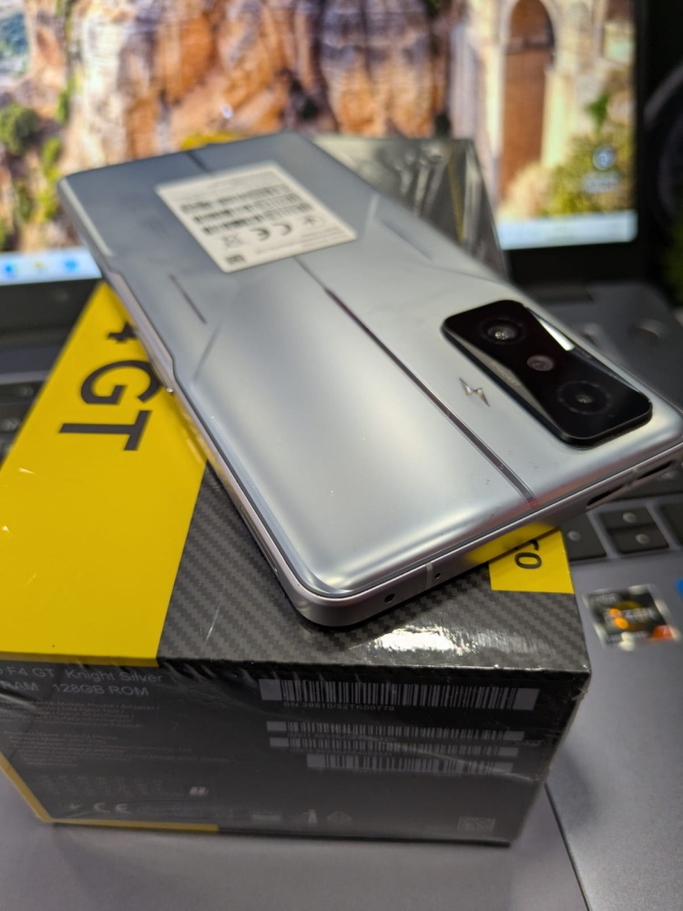 Смартфон Xiaomi Poco F4 8\128