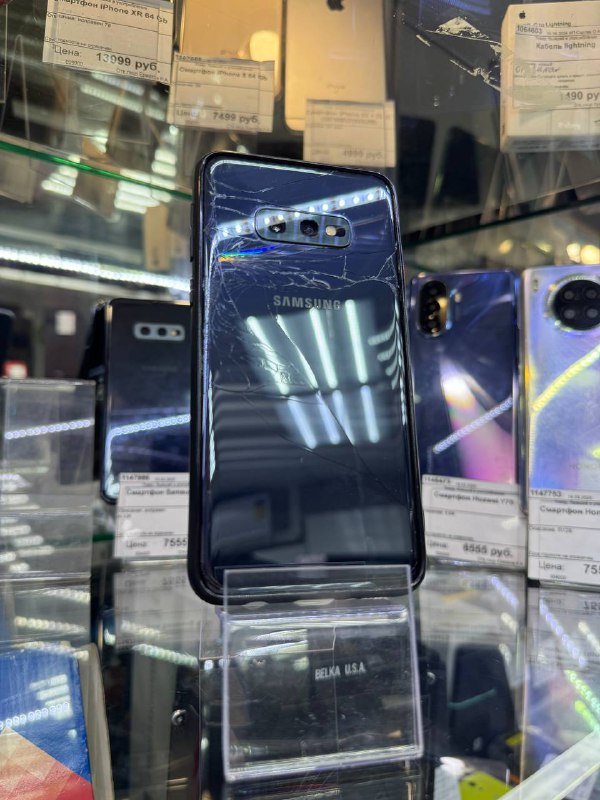 Смартфон Samsung S10E