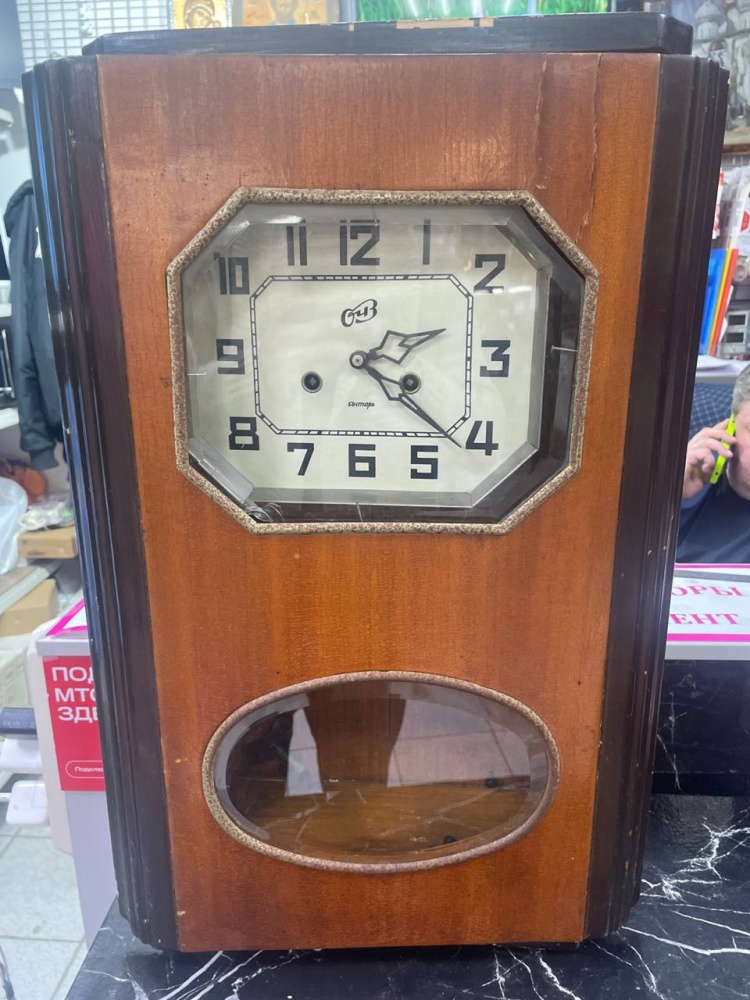 Часы янтарь