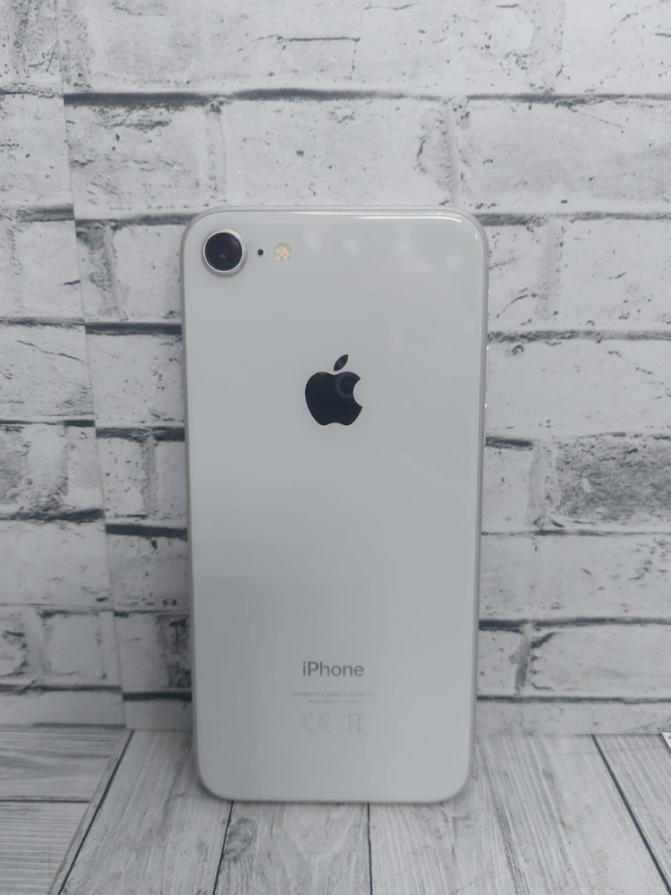 Смартфон iPhone 8 64 Gb