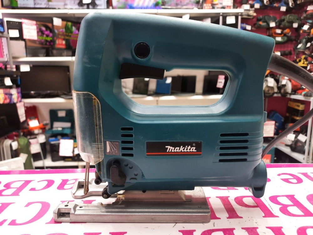 Лобзик makita BO3700