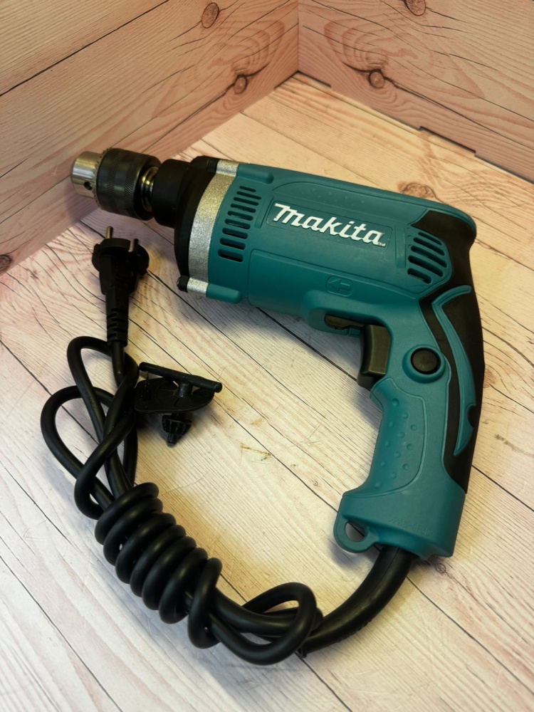 Дрель Makita HP1630