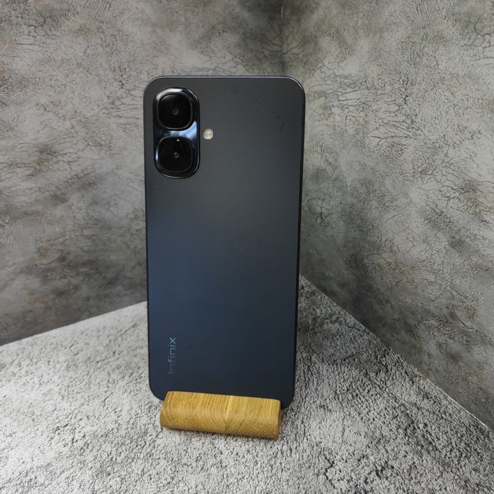 Мобильный телефон Infinix Smart 10 64