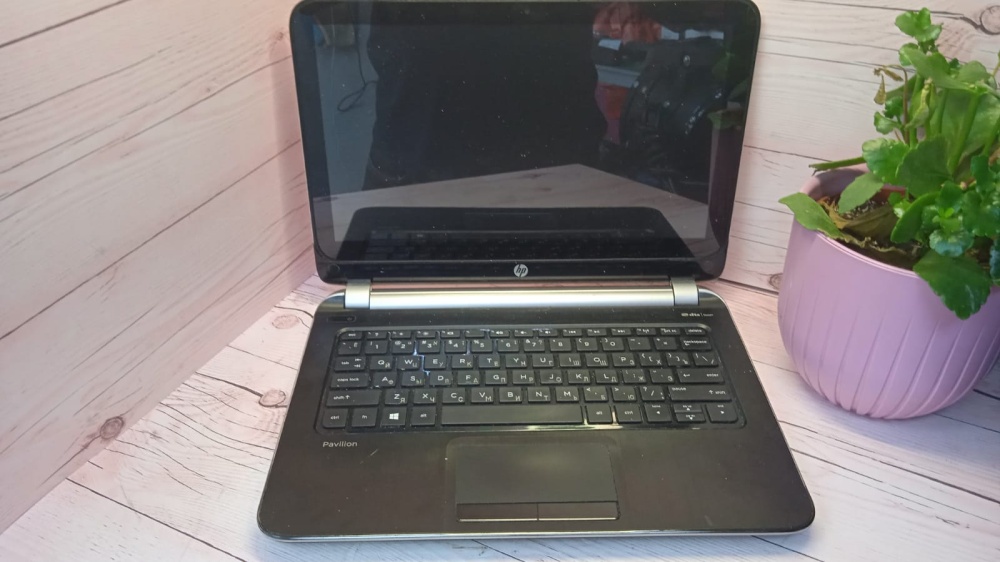 Ноутбук HP TS11 OZU 4 AMD 8210