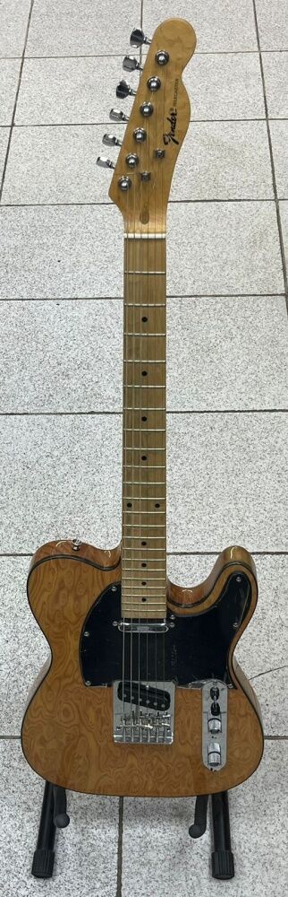 Электрогитара Fender