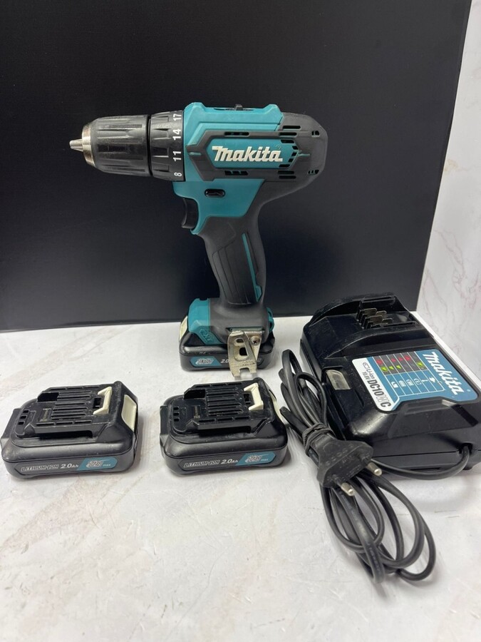 Шуруповерт Makita DF333D