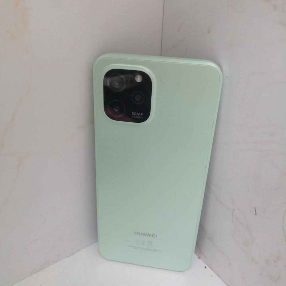 Смартфон Huawei Nova Y61 4/64