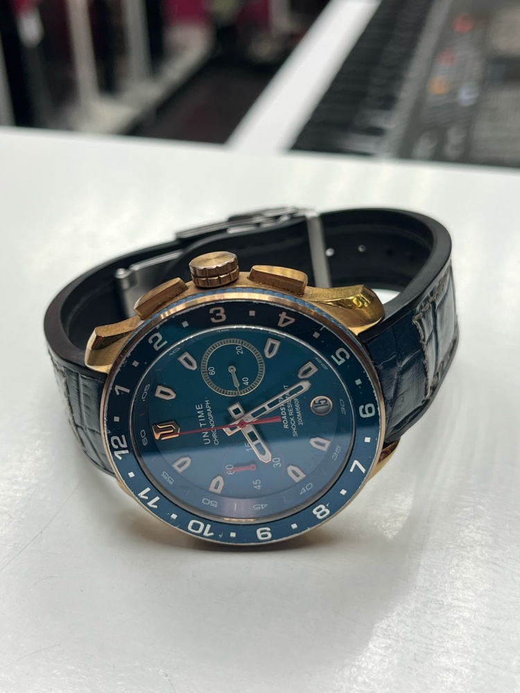 Часы Oris Roadster