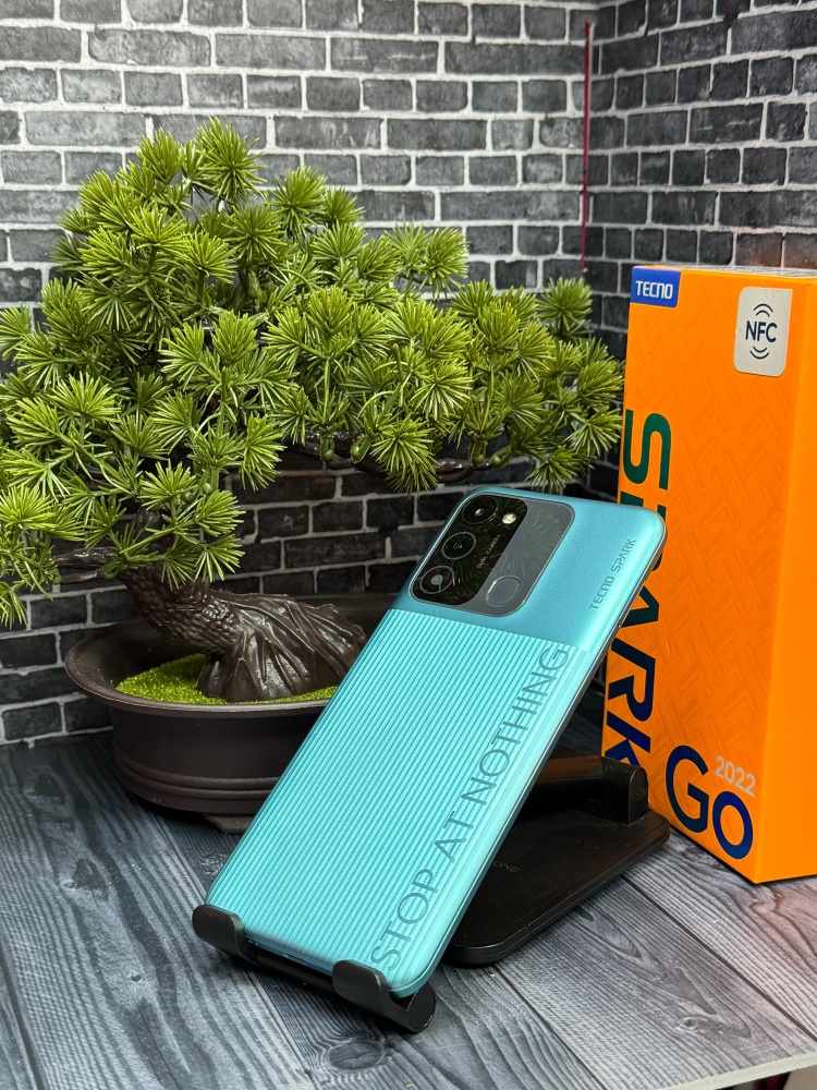 Мобильный телефон Tecno Spark go 2022 2/32gb