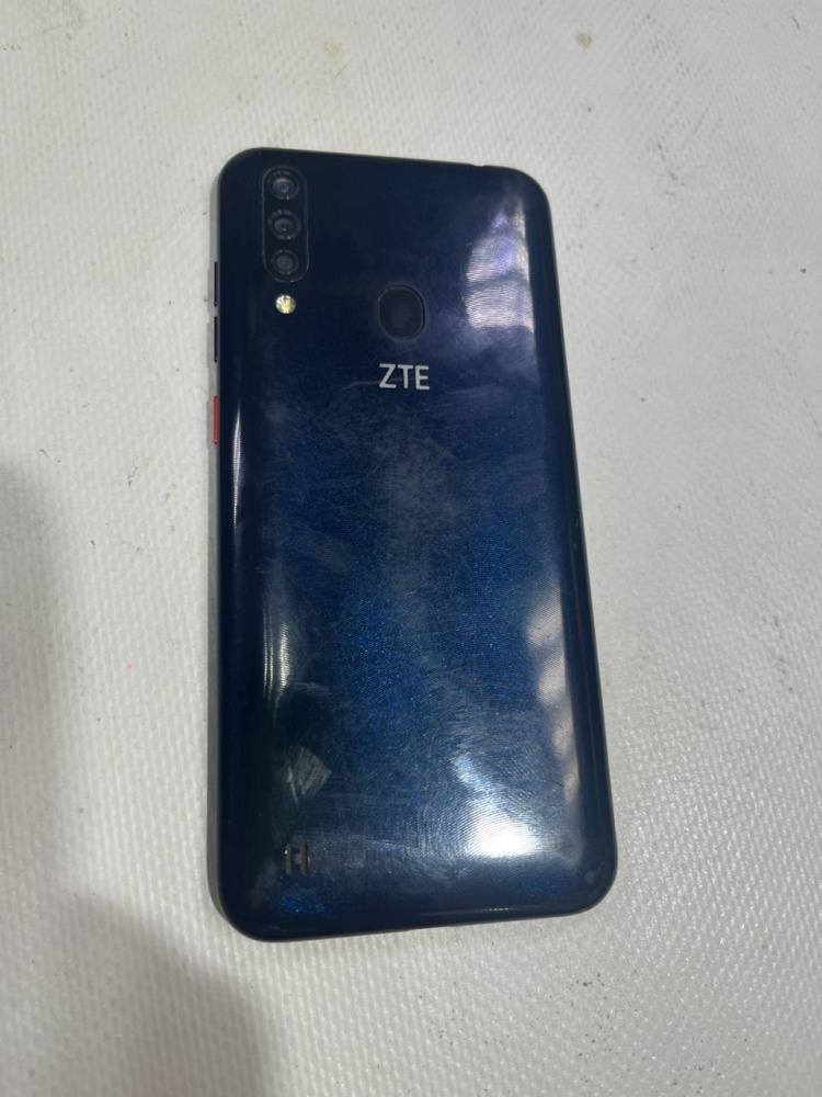 Мобильный телефон ZTE а7 2020  3/64