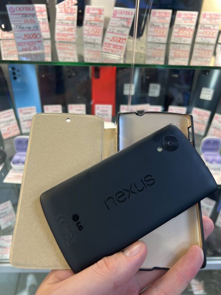 Мобильный телефон LG Nexus
