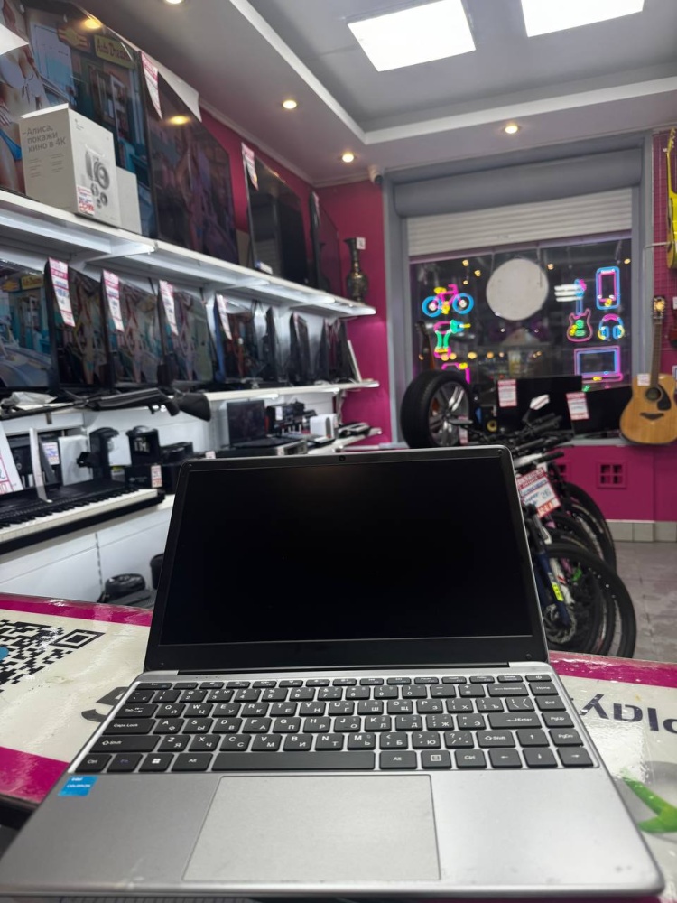 Ноутбук Chuwi celeron n4020/8/ssd512