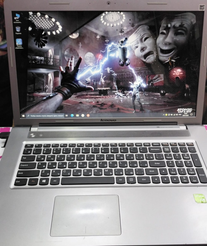 Ноутбук Lenovo 17"