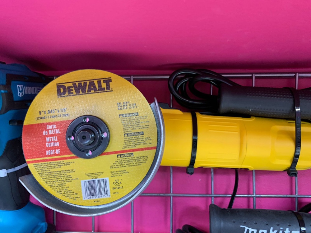 УШМ (Болгарка) DeWALT